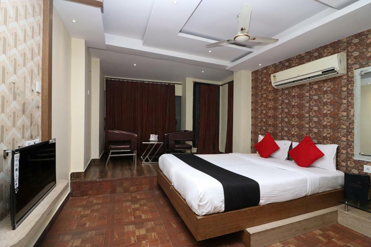 โฮเต็ล เฮฟเว่น Hotel โกลกาตา ภายนอก รูปภาพ