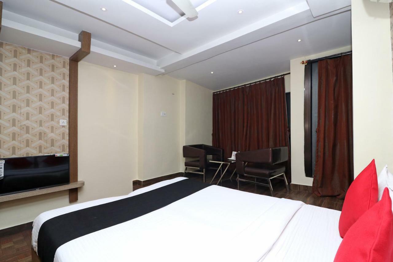 โฮเต็ล เฮฟเว่น Hotel โกลกาตา ภายนอก รูปภาพ