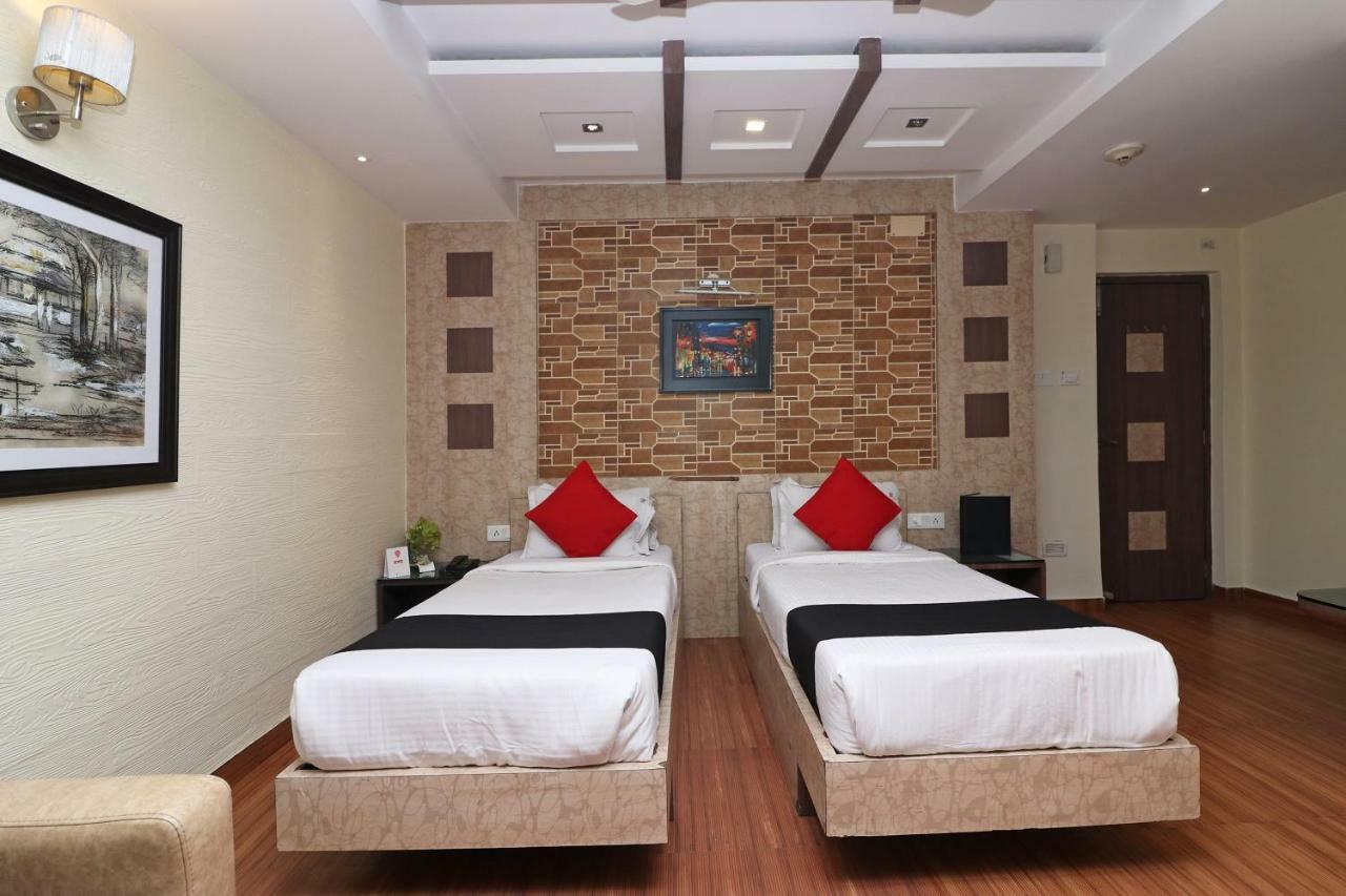 โฮเต็ล เฮฟเว่น Hotel โกลกาตา ภายนอก รูปภาพ
