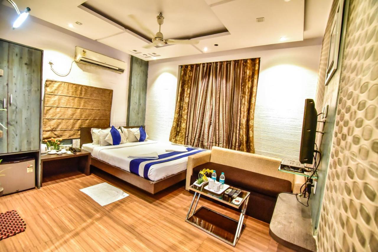 โฮเต็ล เฮฟเว่น Hotel โกลกาตา ภายนอก รูปภาพ